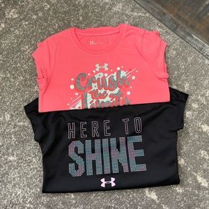 Girl’s Under Armour Set of 2 Tees. Size 5.